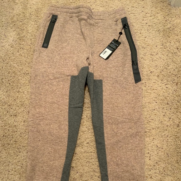 Greyson joggers. Size M.